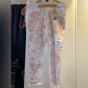plus size levi jeans